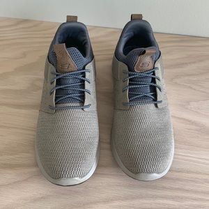 Mens Skechers 9.5 memory foam cool